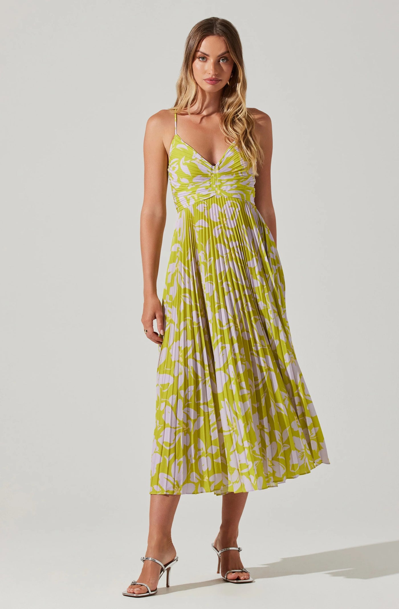 Blythe Floral Plisse Midi Dress – La Tre Clothing Blythe Floral Plisse Midi Dress – La Tre Clothing
