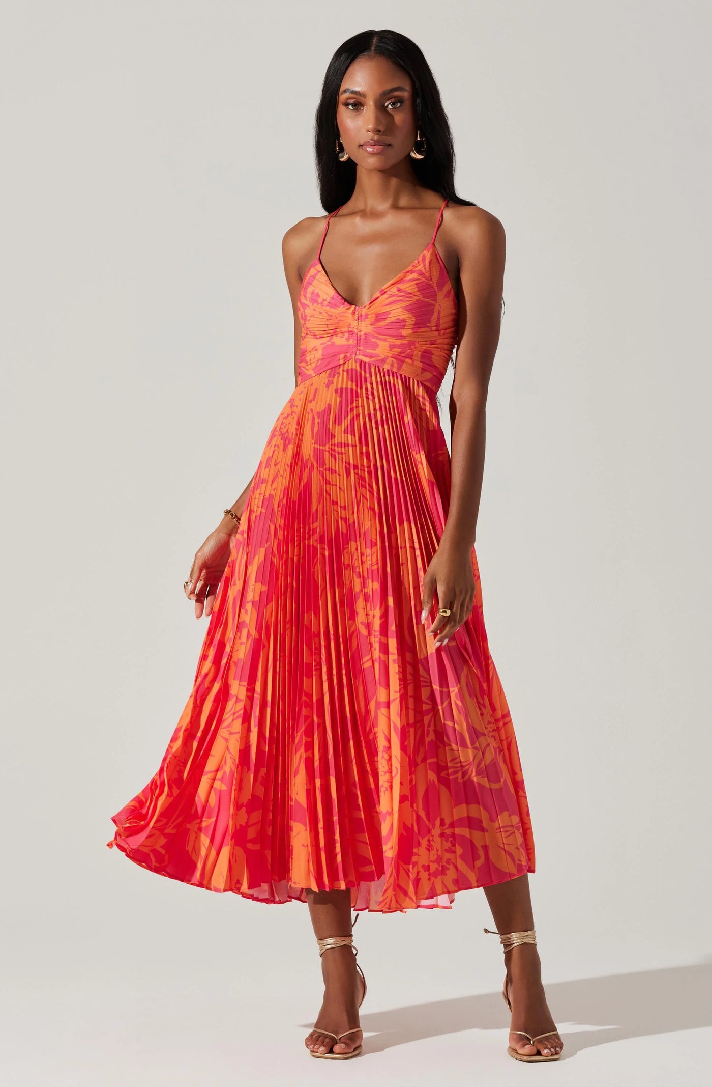 Blythe Floral Plisse Midi Dress – La Tre Clothing Blythe Floral Plisse Midi Dress – La Tre Clothing