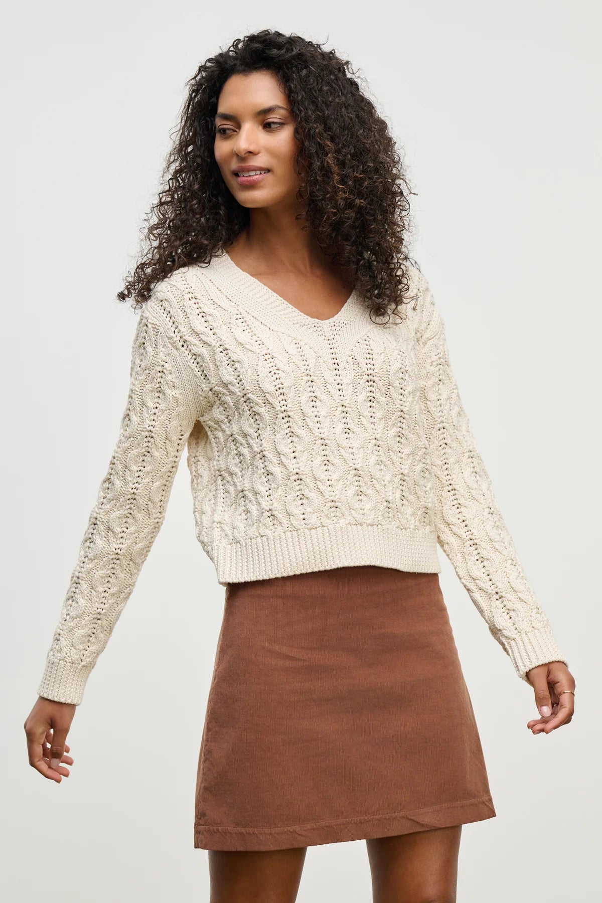 Joyce V-Neck Cableknit